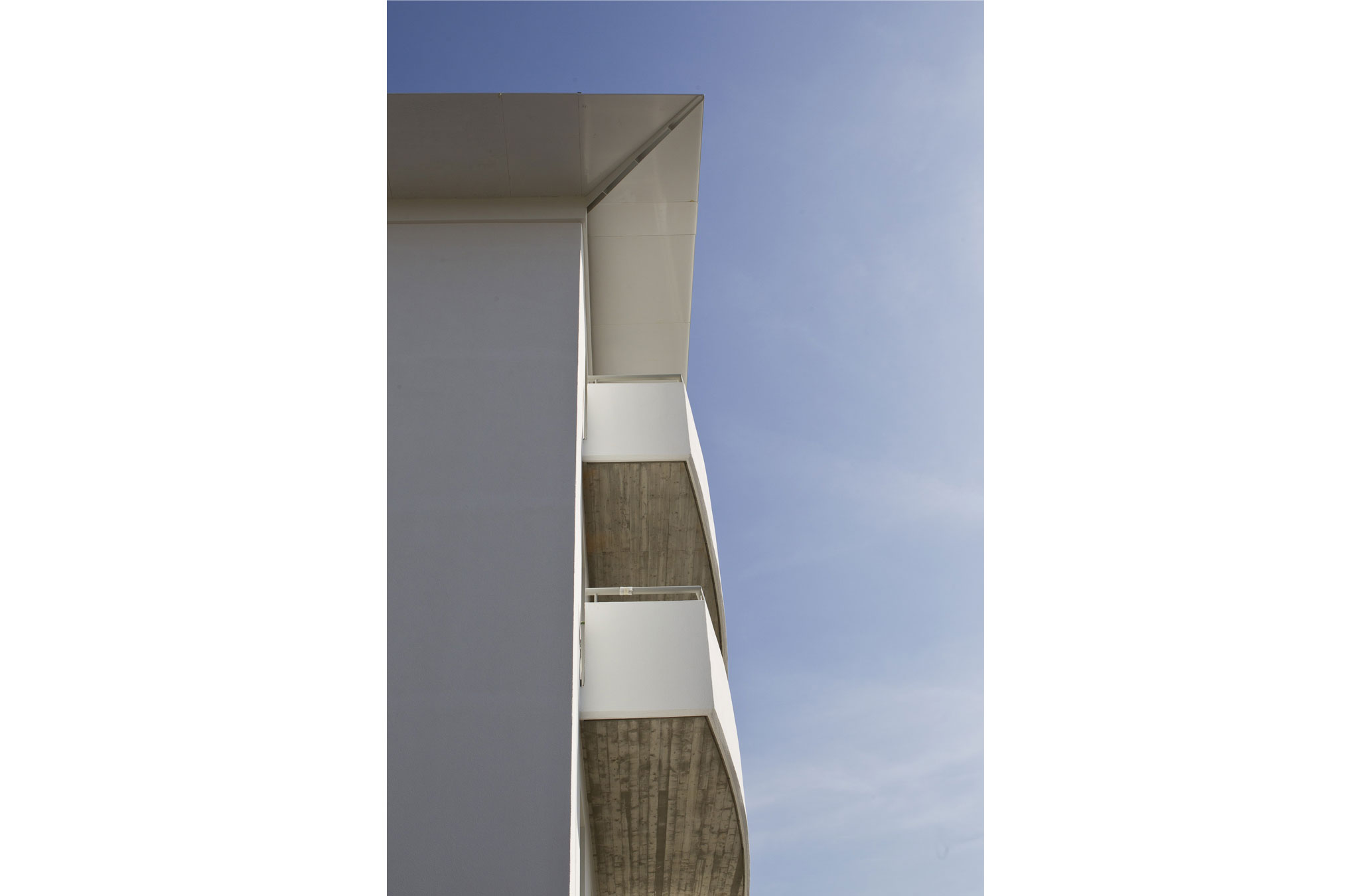 Lta Architects - Aqua Dwelling